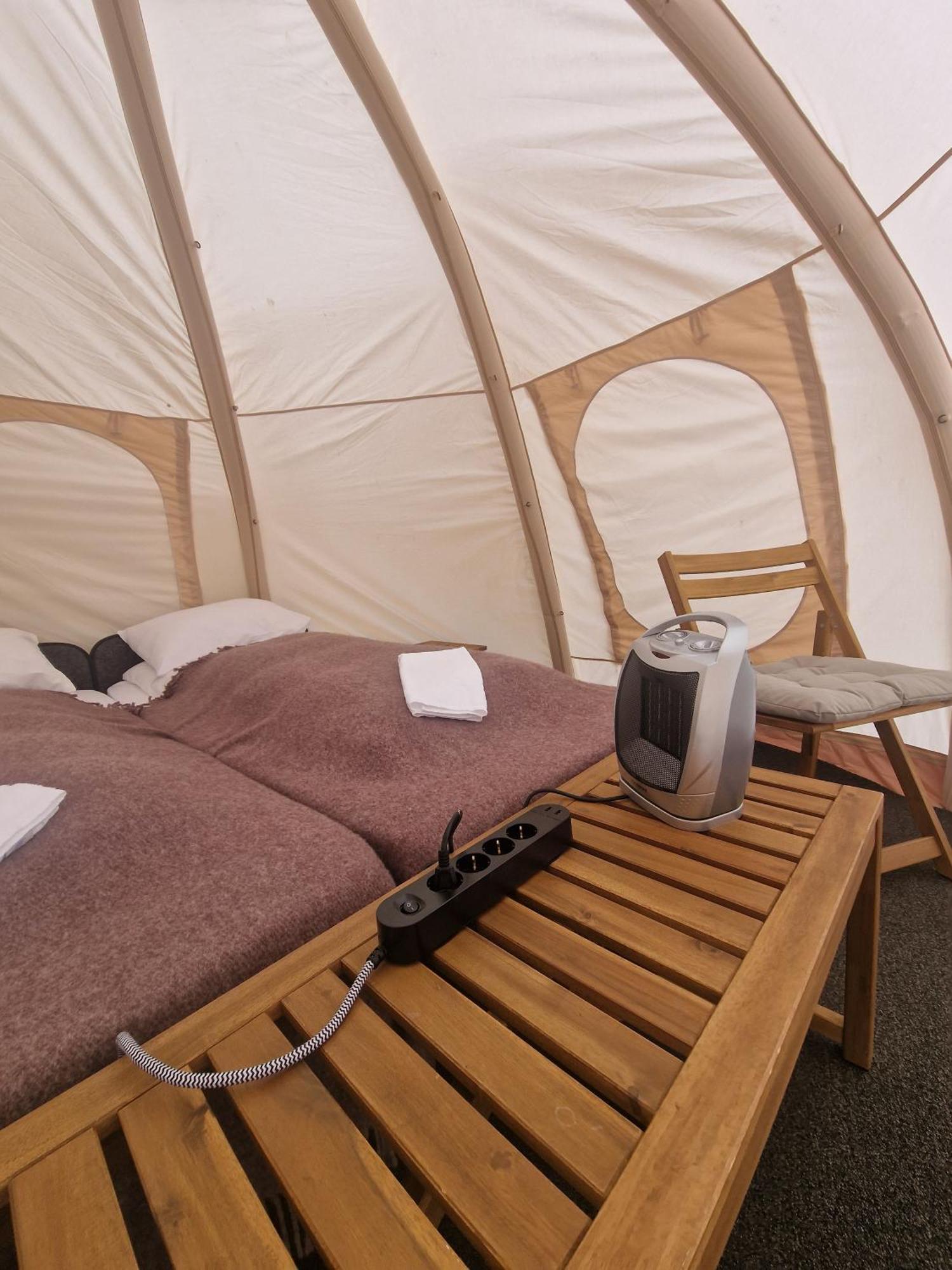 Haukafell Camping - Tents For Rents Хофн Экстерьер фото